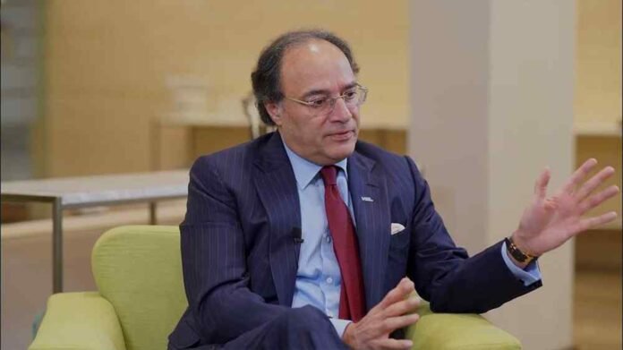 Aurangzeb Sees Interest Rate Cut Possible Before Year-End