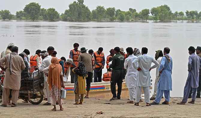 River Ravi Floods Hit Lahore Neighborhoods, Thousands Evacuated